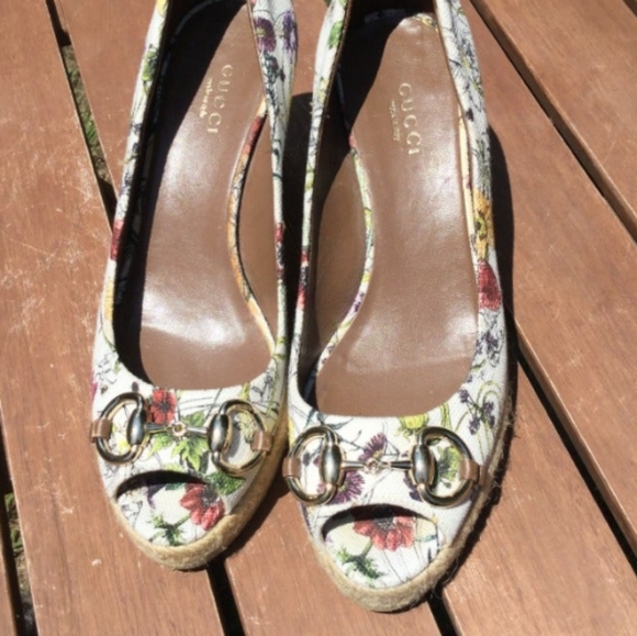Gucci Flora Horsebit Wedge Heels 5 - Picture 1 of 8